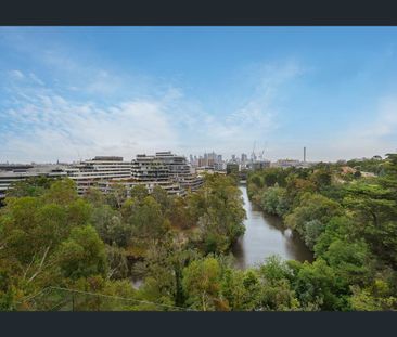Luxury Living in Kew: State-of-the-Art Boutique Apartment - Photo 6