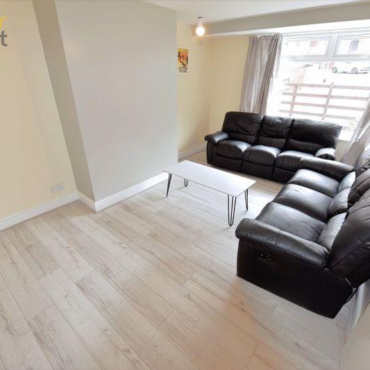 4 bedroom house to rent - Photo 1