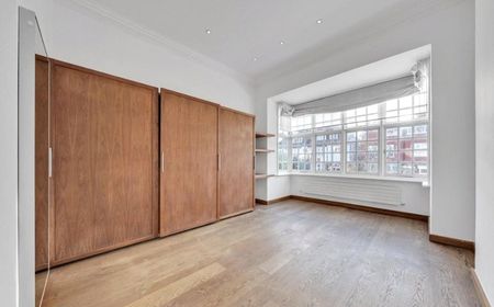 Bracknell Gardens, Hampstead - Photo 5