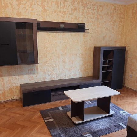Kiadó felújított panel lakás - Pécs - Fotó 3