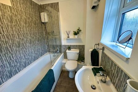 Willow Close, BRANDON - Photo 2