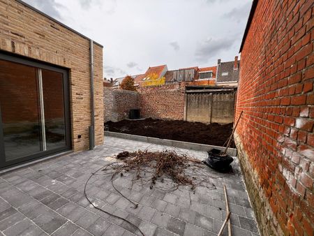 NIEUWBOUWWONING MET 2 SLAAPKAMERS, GARAGE EN TUIN IN CENTRUM IEPER - Photo 3