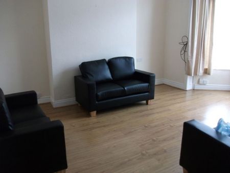 5 Bed - Stockton - Photo 4