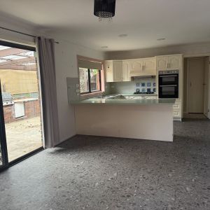 Four Bedrooms on Glenview - Photo 2