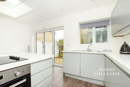 3 bedroom semi-detached house to rent - Photo 2