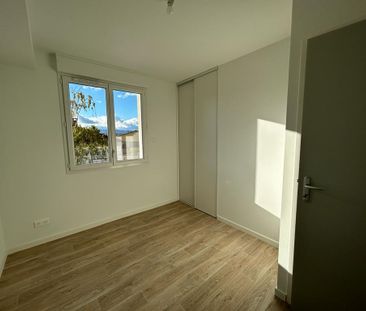 Location Appartement 4 pièces 72m² ROANNE 42300 - Photo 4