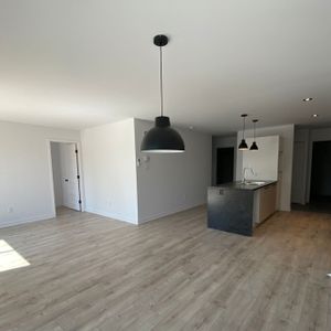 Logement 5 1/2 - 1er Sept - Saint-Jérôme - Photo 3