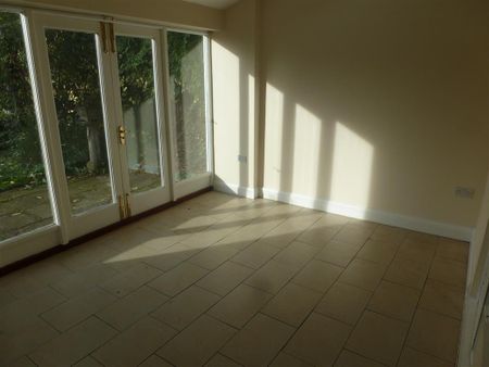 Clarkson Avenue, Wisbech, Cambs - Photo 3