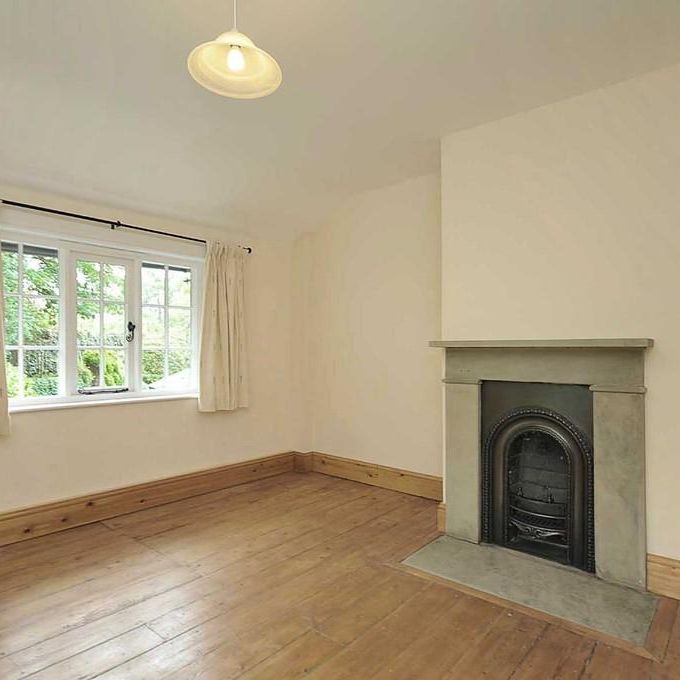 2 bedroom end of terrace house to rent - Photo 1