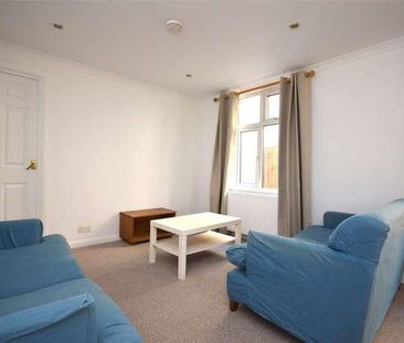 Ground Floor Flat, Farlton Road, London, SW18 - Photo 1