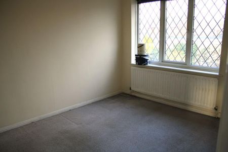 3 bedroom semi-detached house to rent - Photo 3
