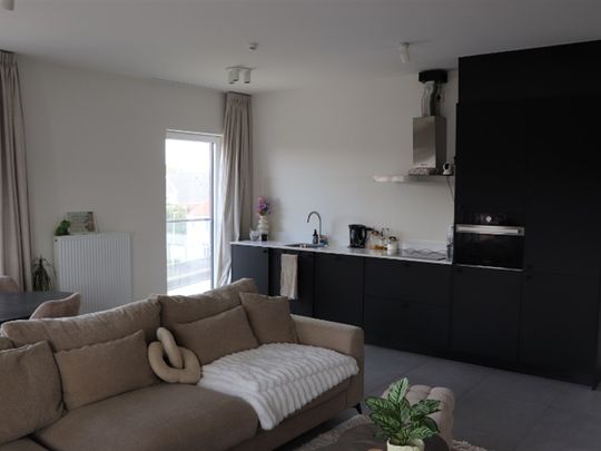 Instapklaar nieuwbouwappartement op 2eV met 1 SLK, terras & autostaanplaats - Photo 1