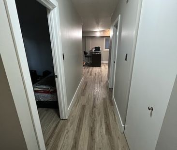 Cliff Bungalow Basement Unit – Open Layout, In-Unit Laundry, Prime ... - Photo 5