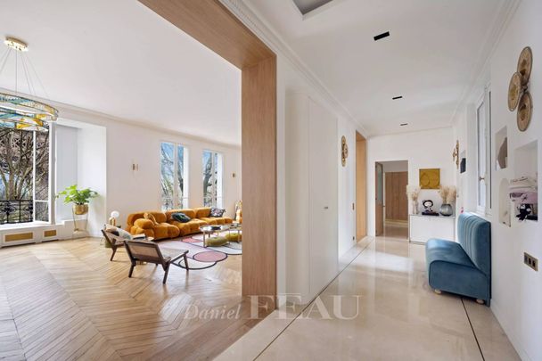 Location appartement, Paris 7ème (75007), 6 pièces, 206.76 m², ref 85467596 - Photo 1