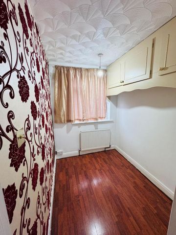 3 bedroom terraced house to rent - Photo 4