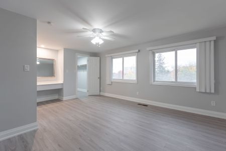 For Lease - (Upper)1040 Victoria Park Avenue, Toronto, Ontario - Photo 2