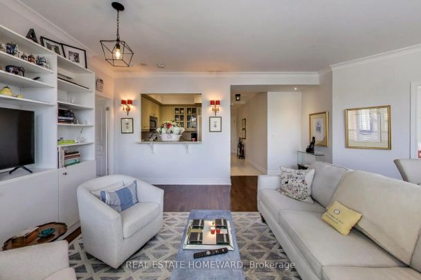 2 Roxborough Street E #403 - Photo 1