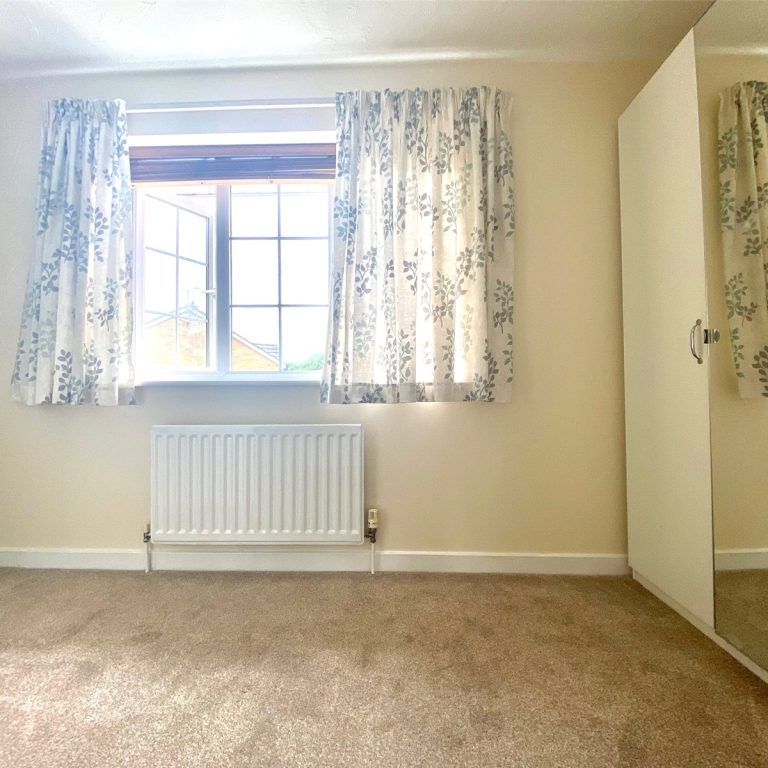 3 Bedroom House - Barons Mead, Southampton - Photo 1