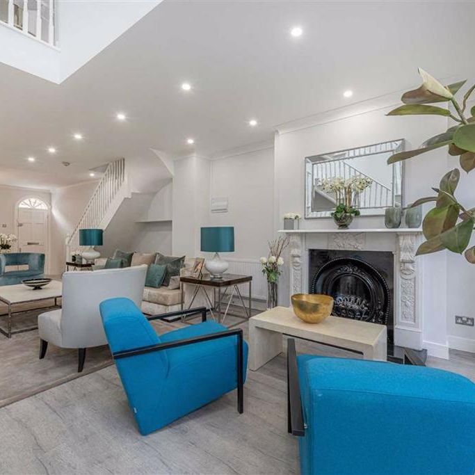 4 bedroom semi-detached house to rent - Photo 1