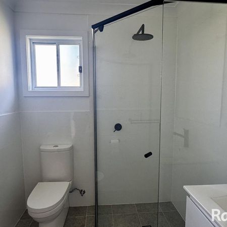 Brand-New Granny Flat with Water Usage Included - Photo 4