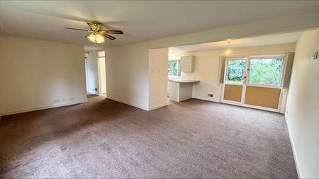 Cedar Close, Raf Lakenheath, IP27 - Photo 2