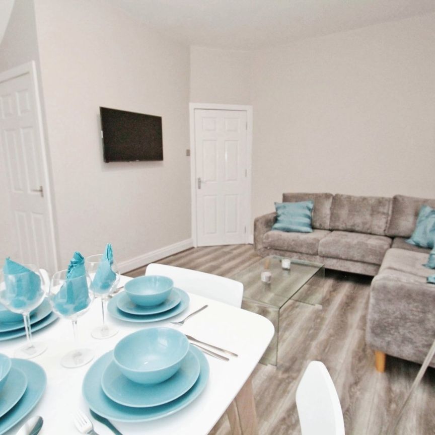 5 bedroom terraced house to rent - Photo 1