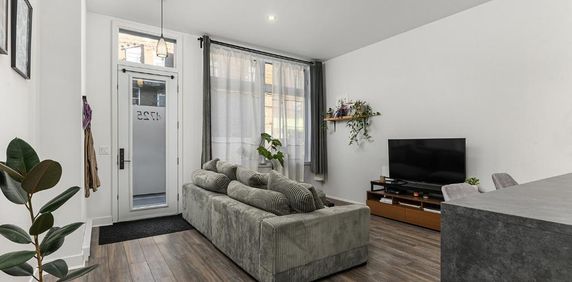 À louer / for Rent VERDUN : grand 4 ½ lumineux, près du métro, terrasse privée - Photo 2