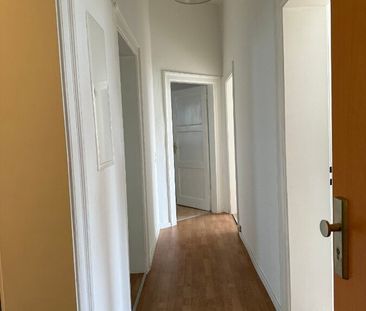 Erdgeschoss-Altbauwohnung in Bahnhofsnähe - Foto 4