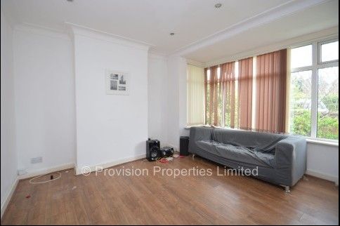 3 Bedroom Properties Burley - Photo 1