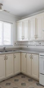 Grand 4 1/2 à louer ( Maison rez de chausée) - Photo 3