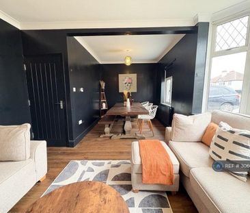 6 bedroom semi-detached house to rent - Photo 2