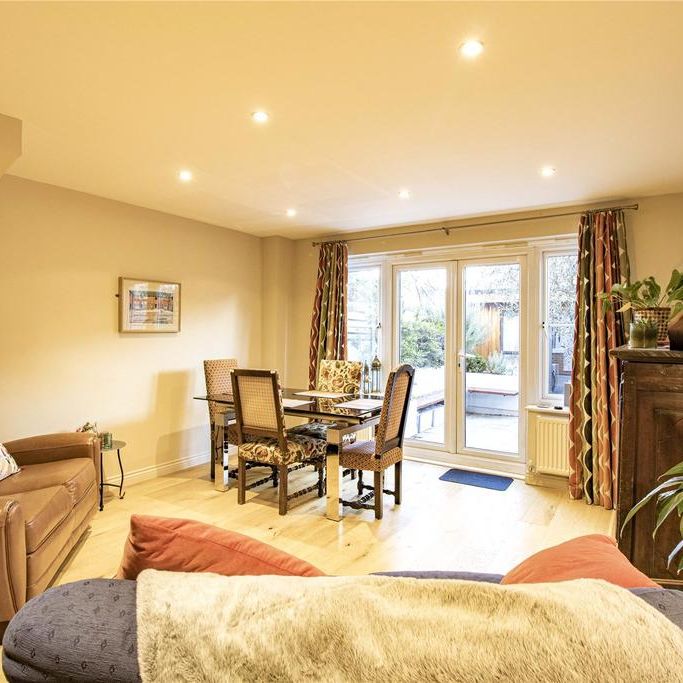 3 bedroom terraced house to rent - Photo 1