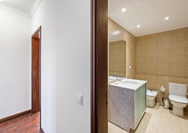 3 Bedroom Apartment with a view, Quinta das Palmeiras, Oeiras
