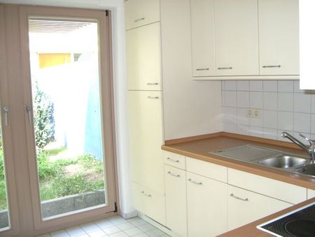 Saargemünder Str. 24-40, WE 05, Freundliche, helle 2-Zimmer-Wohnung mit Wintergarten und EBK - Photo 3