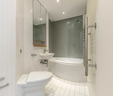 Bromyard Avenue - Photo 2