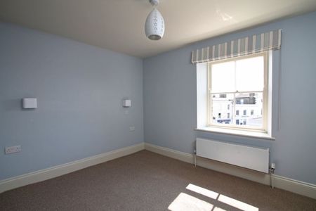 Market Square, Bicester - Photo 3