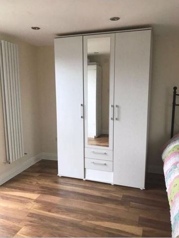 1 bed Shared House for Rent - Photo 3