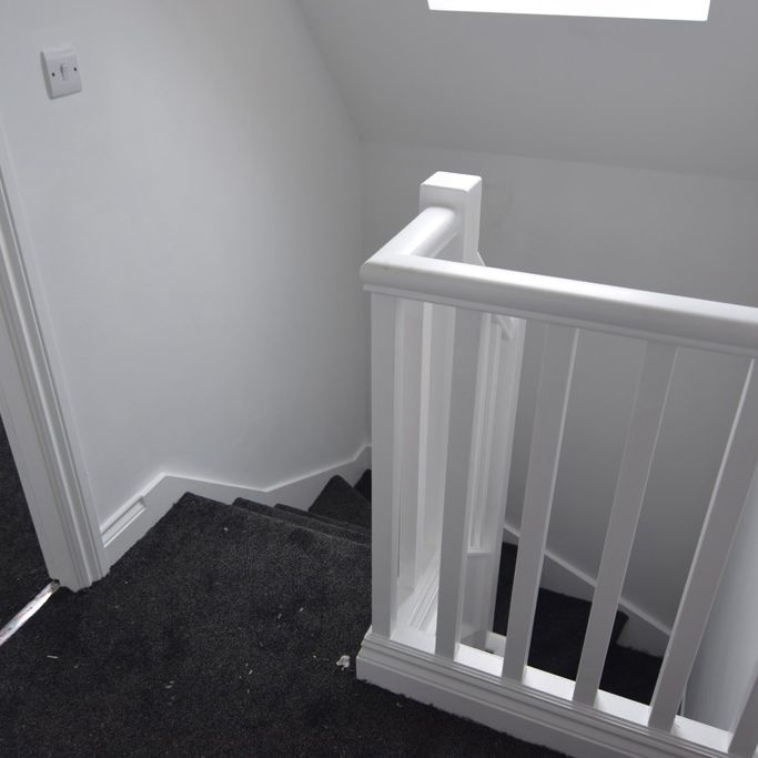 To Let 2 Bed Apartment - Photo 1