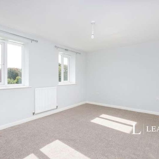 Weavers Close, BN21 - Photo 1