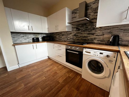 Rokeby Gardens, Headingley, LS6 3JZ, Leeds - Photo 1