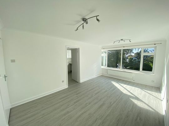 Llwyn-Y-Mor, Caswell, Swansea, SA3 - Photo 1