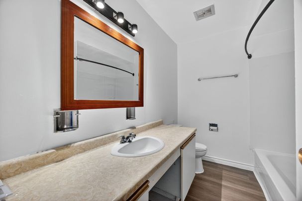 For Lease - 125 Daphne Crescent, Barrie, Ontario - Photo 1