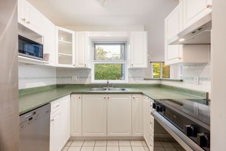 2212 Oxford St (3rd Floor), Vancouver - Photo 4