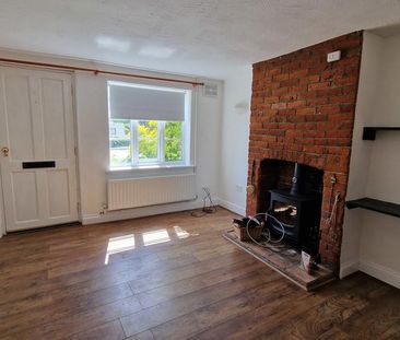 2 bedroom end of terrace house to rent - Photo 1