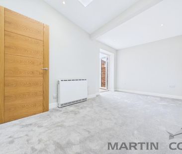 2 bedroom ground floor flat to rent - Photo 3