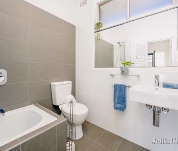 4 Bed, 2 Bath - Photo 6