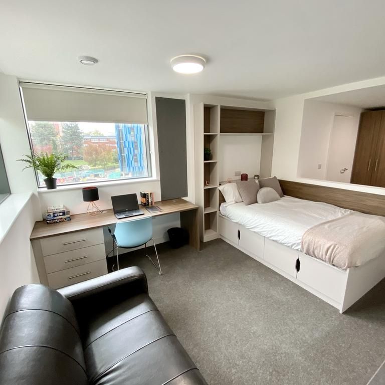 1 bedroom flat to rent - Photo 1