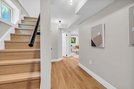 For Lease - 8 Chadwick Avenue, Guelph, Ontario - Photo 4