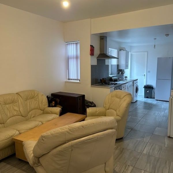 11 Dartmouth Road - Photo 1