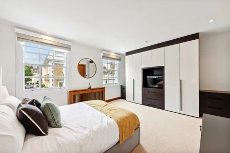 5 bedroom house in London - Photo 4